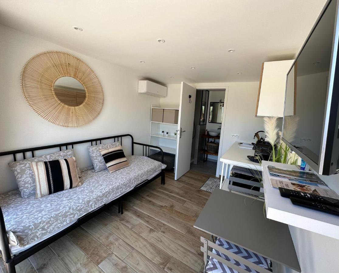 Studio Collobrieres Vue Sur Village Eksteriør billede